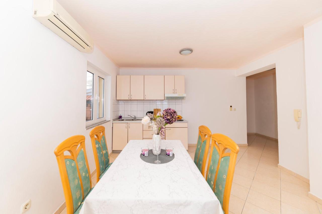 Seaside Apartment Bibinje