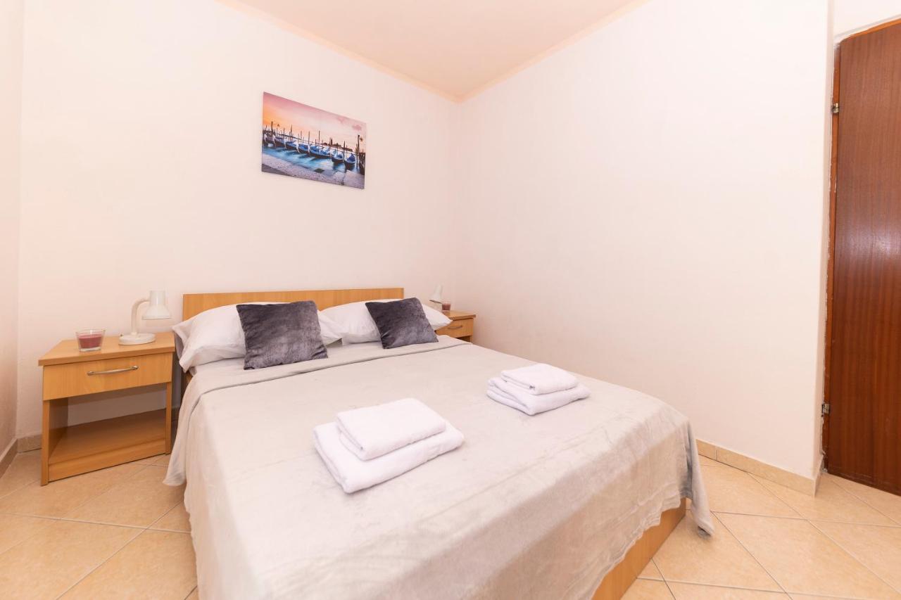Apartment Seaside Bibinje